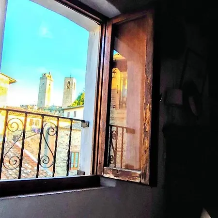 Oda ve Kahvaltı Le Undici Lune San Gimignano